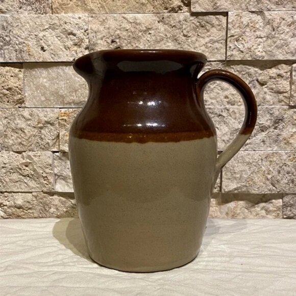 Pearson’s of Chesterfield Stoneware Pitcher – Mid-Century English Cottage Charm - Picture 8 of 10